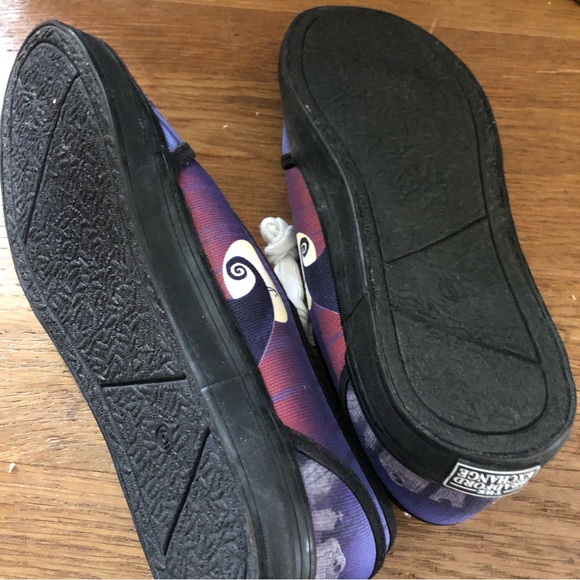 Disney Nightmare Before Christmas Women’s Sneaker by Bradford Exchange Size 6 - Picture 9 of 11